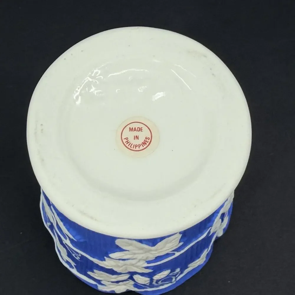 MMA Metropolitan Museum of Art Blue White Relief Ivy Vine Cachepot Planter Vase